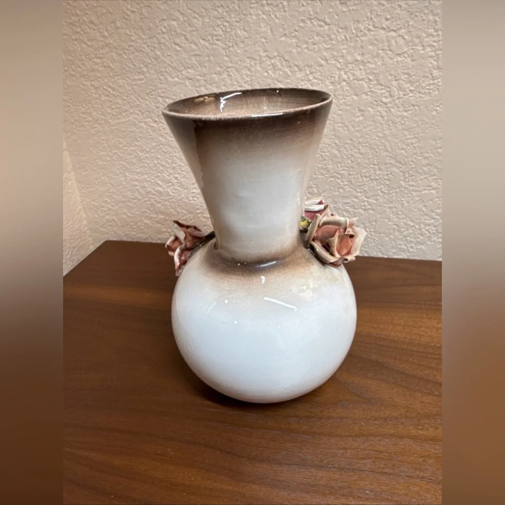 Vintage Capodimonte Italian Porcelain Bisque Rose Vase 7.5